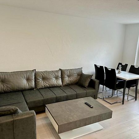 Flexible, Schoene Und Gut Aussehende Feriensuite 로이틀링겐 외부 사진